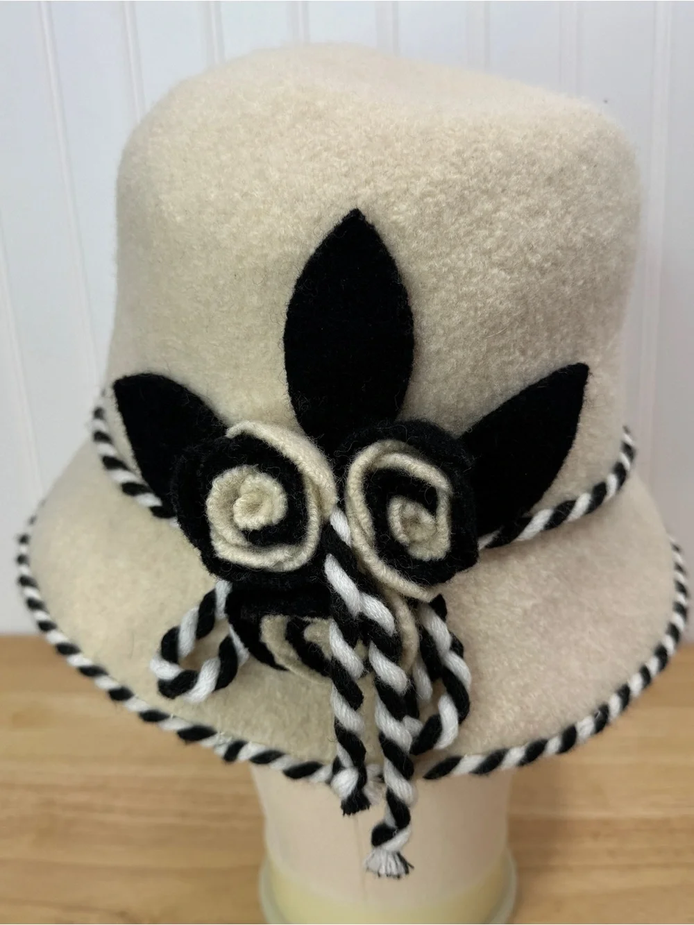 Winter Hat Women's Wool Cloche Bucket Hat Cream Black Flowers Stylish Retro